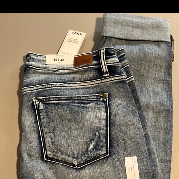 NWT Judy Blue mid rise boyfriend button fly Jeans size 15 - Picture 1 of 7